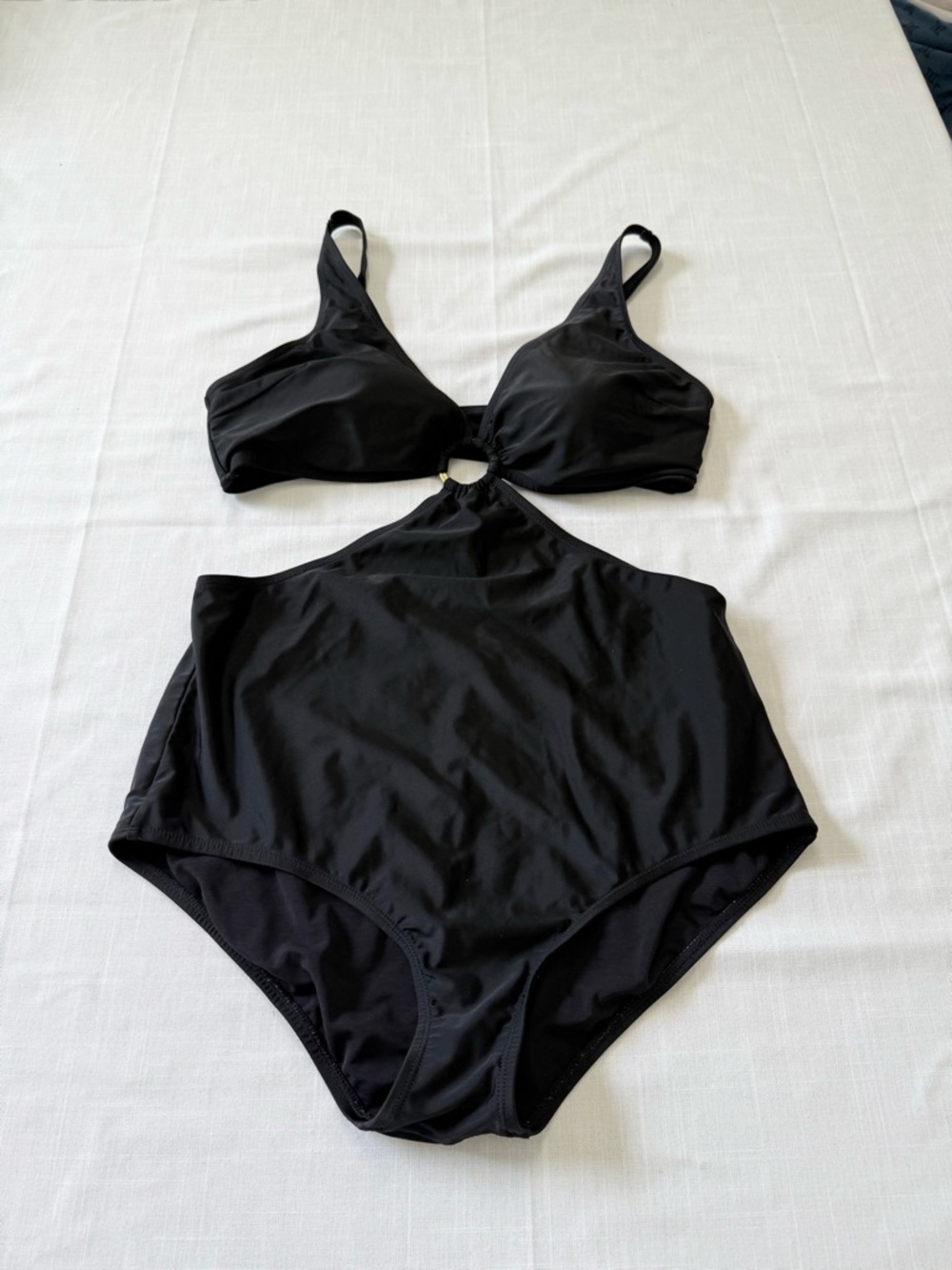 Torrid Back Cutout One-Piece Swimsuit Size 1X
